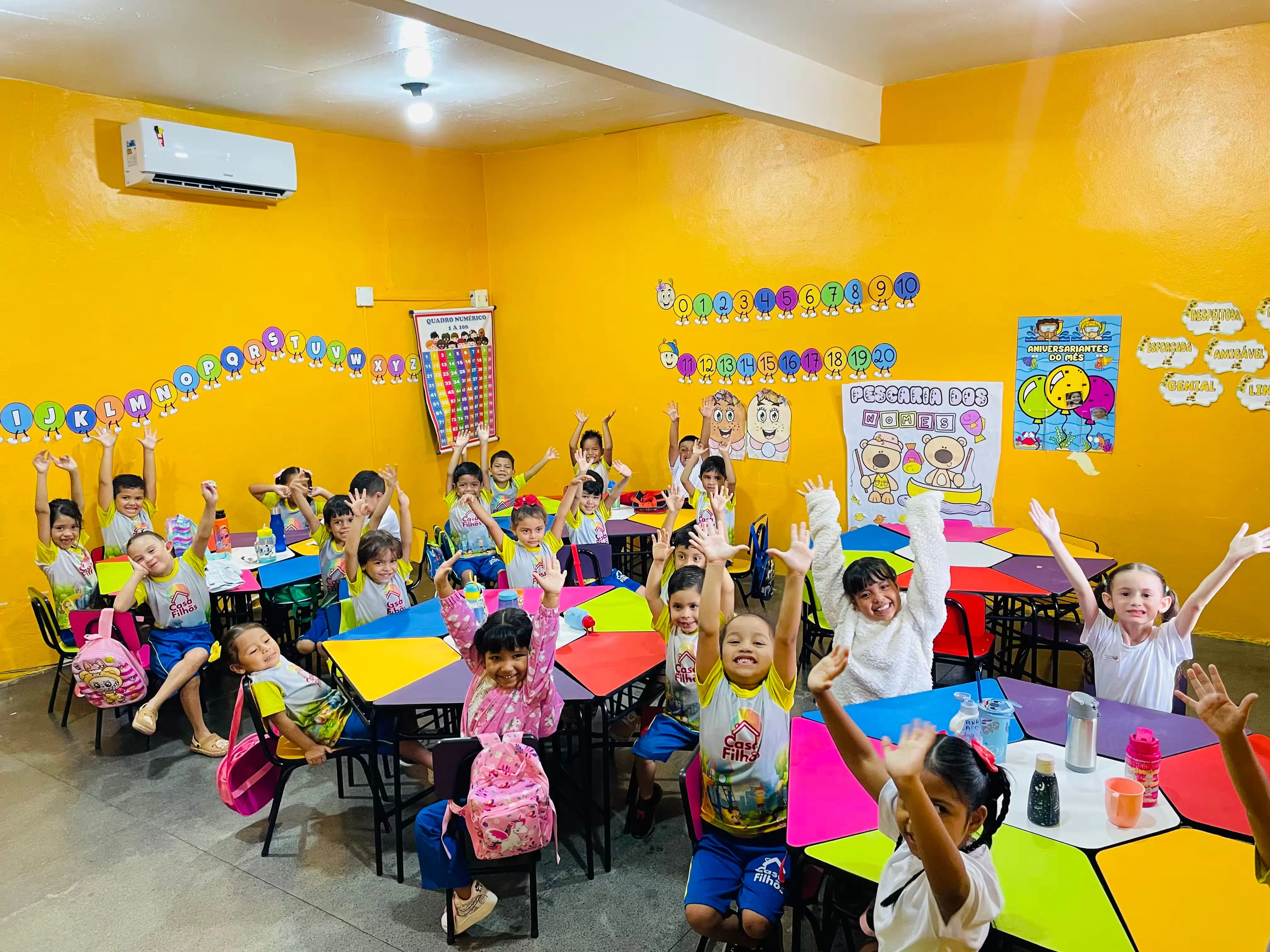 Atividade de Educação & Idiomas realizada na Casa dos Filhos em Manaus